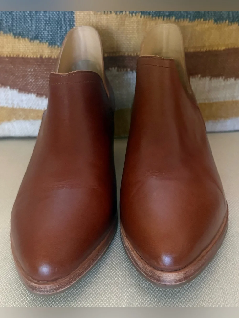 Nisolo Mia Everyday Ankle Bootie Auburn Leather Slip On Block Heel Size 9 EUC